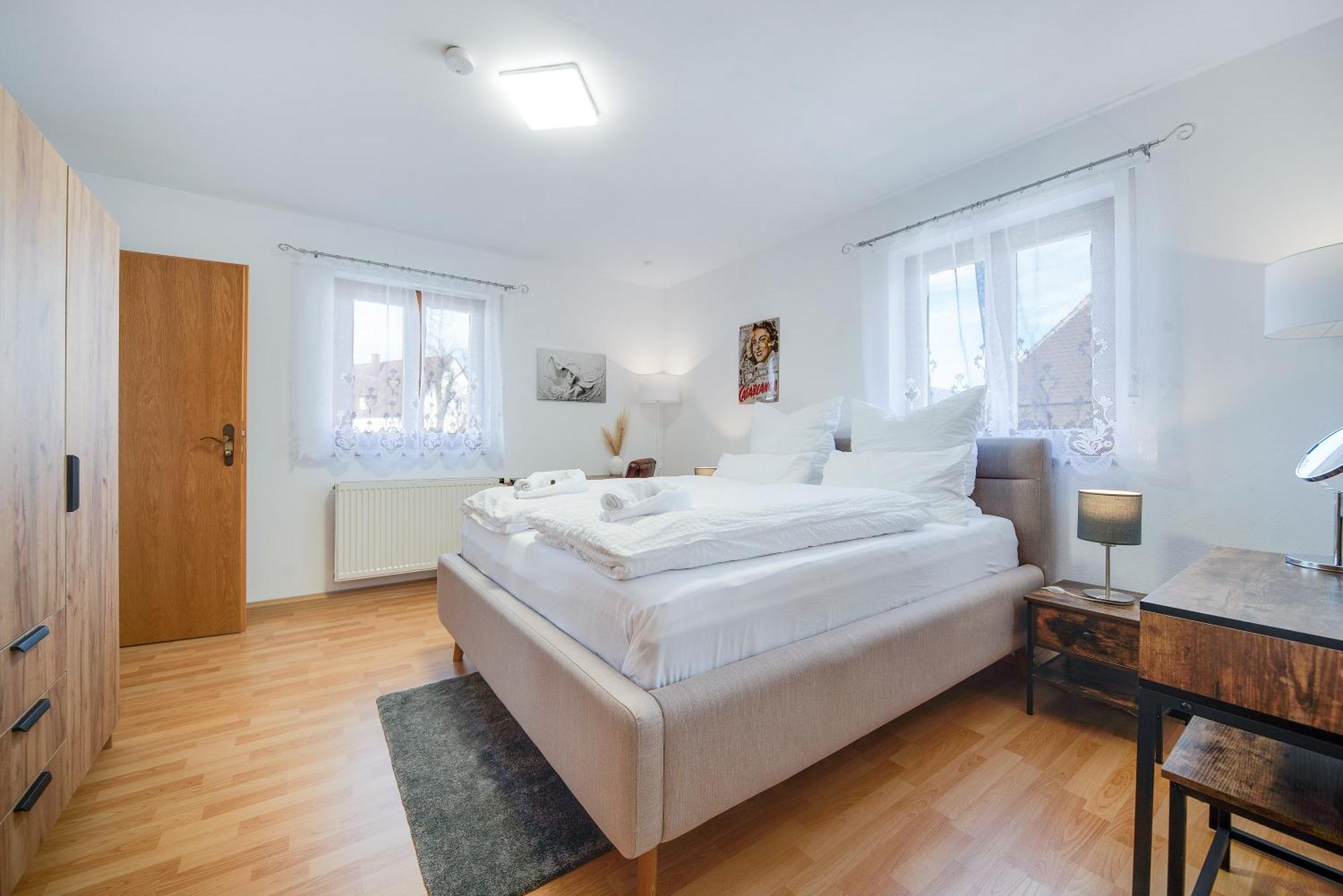 Fewo-Lavees Moderne Zentrale Fewo Nahe Omv Wacker Kliniken Burg -Eigener Eingang-Schluesselloser Check In Burghausen Esterno foto