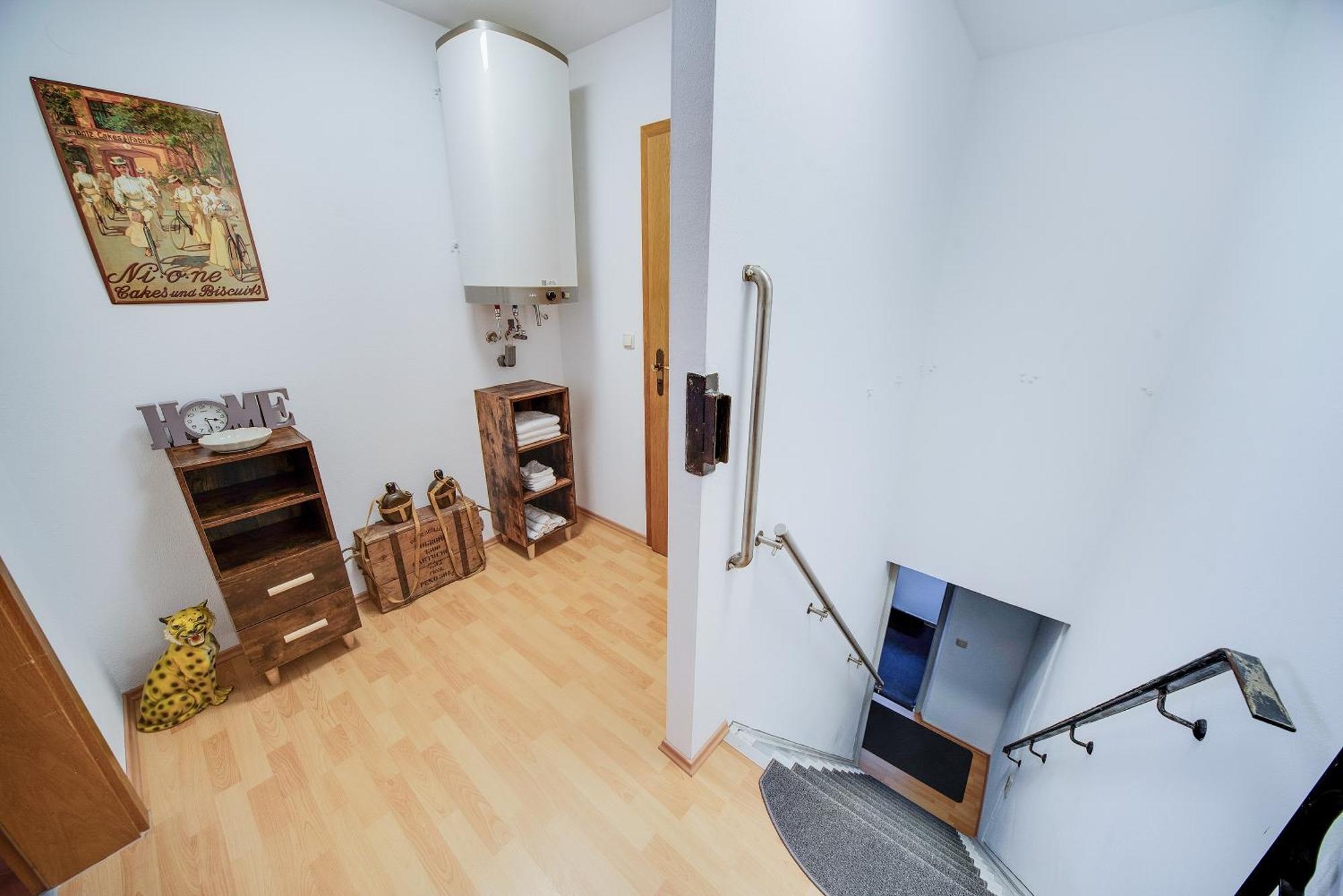 Fewo-Lavees Moderne Zentrale Fewo Nahe Omv Wacker Kliniken Burg -Eigener Eingang-Schluesselloser Check In Burghausen Esterno foto